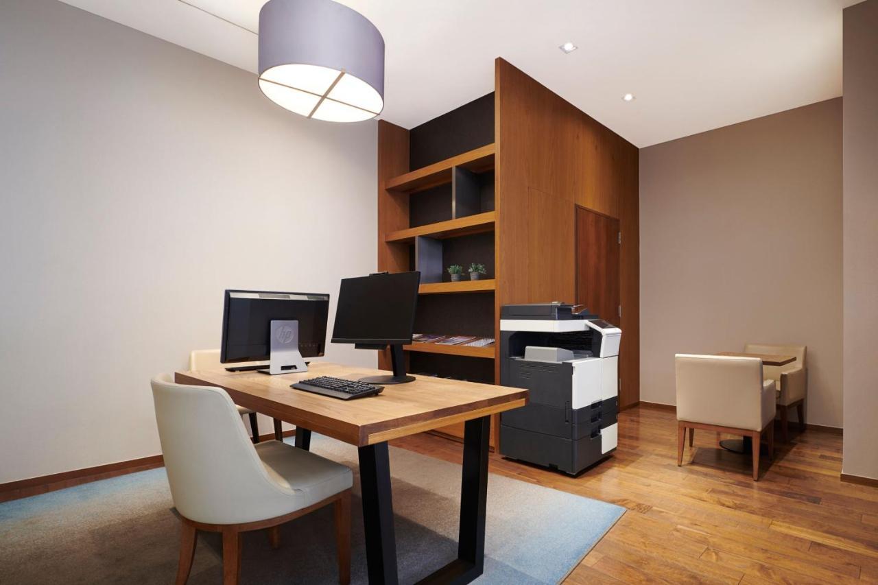 Courtyard By Marriott Seoul Times Square Hotell Exteriör bild