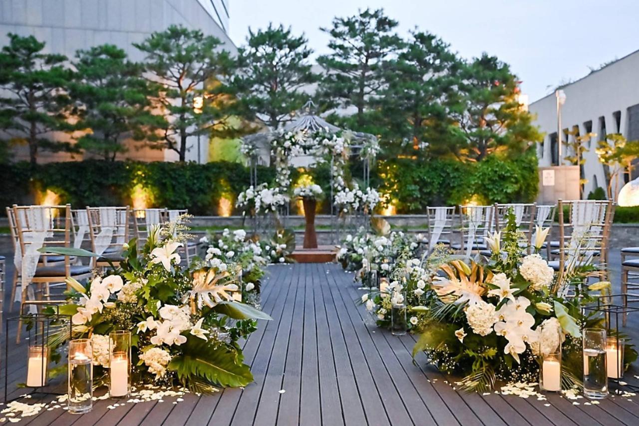 Courtyard By Marriott Seoul Times Square Hotell Exteriör bild