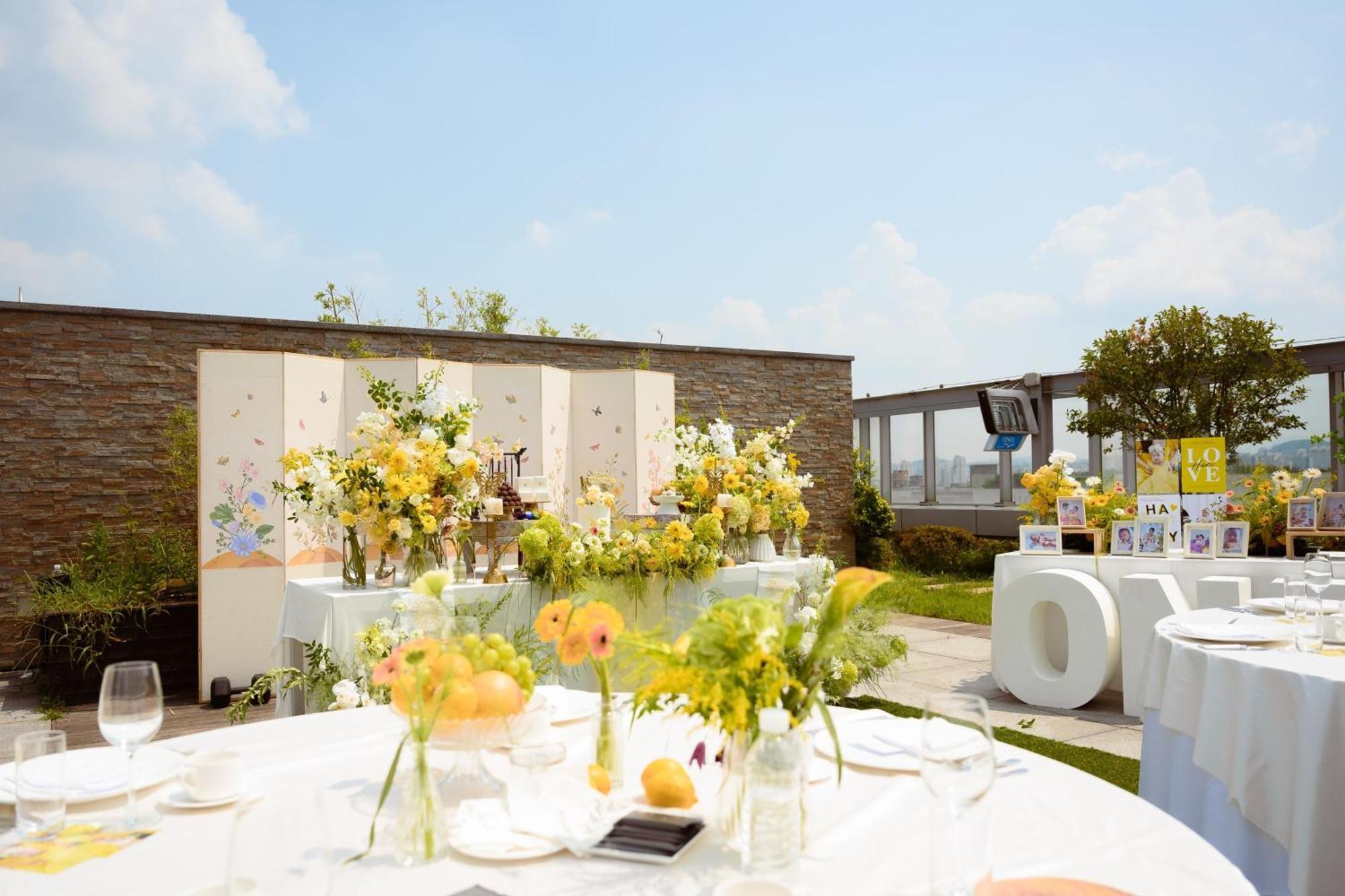 Courtyard By Marriott Seoul Times Square Hotell Exteriör bild