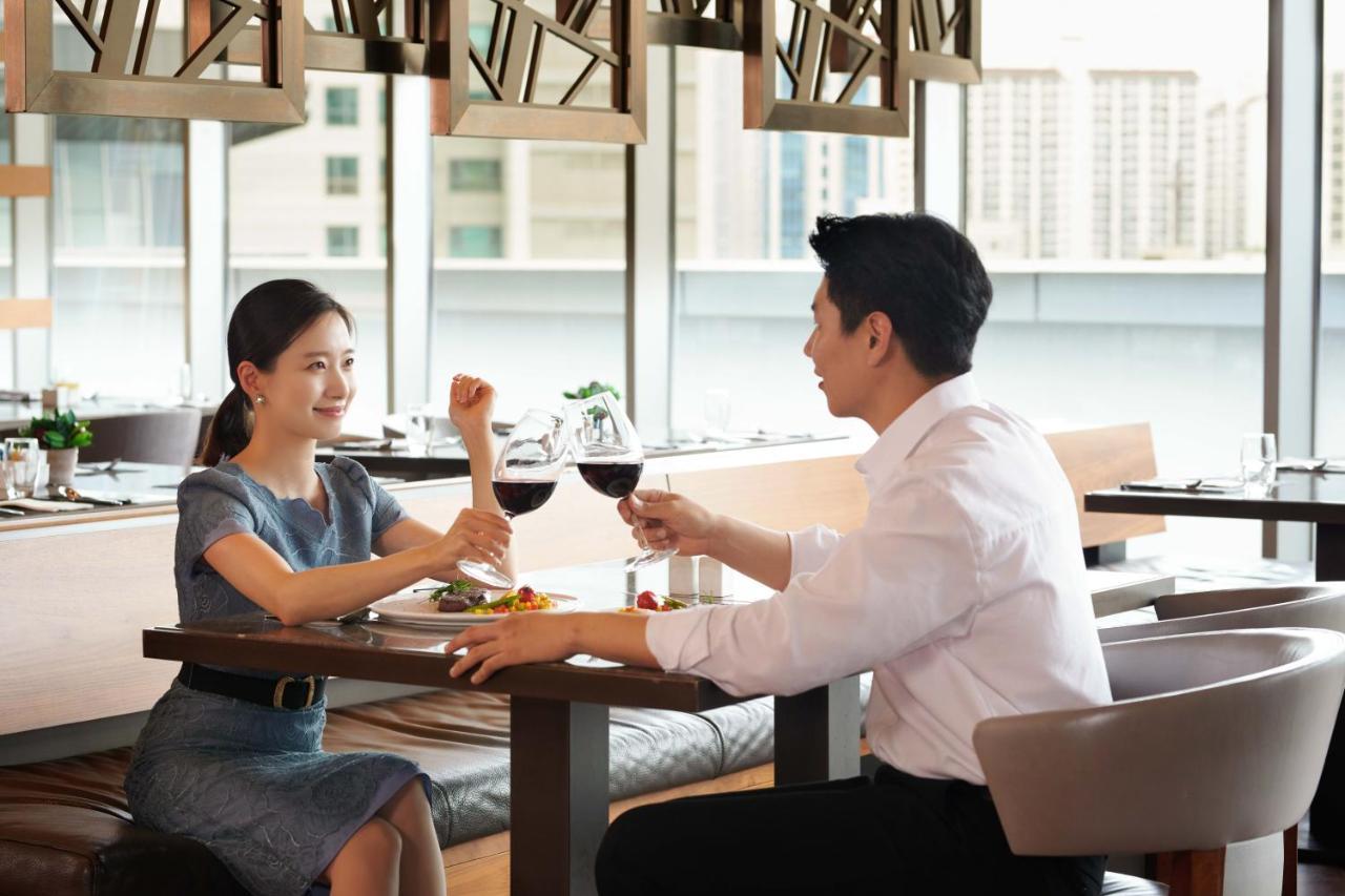 Courtyard By Marriott Seoul Times Square Hotell Exteriör bild